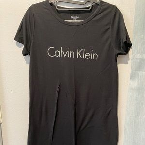 Nightgown/ night shirt